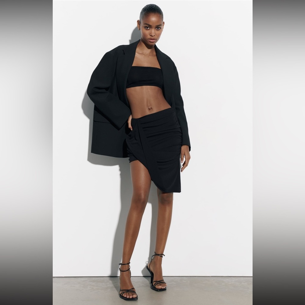 🖤DRAPED ASYMMETRIC SKIRT 🖤